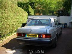 MERCEDES 190 E (Photo 3)