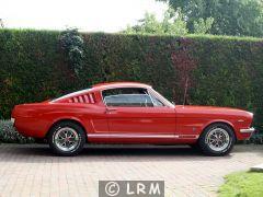 FORD Mustang Fastback (Photo 4)