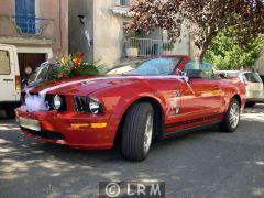 FORD Mustang (Photo 2)