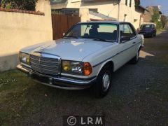 MERCEDES 230 E (Photo 1)