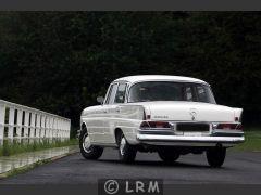 MERCEDES 220 SE (Photo 2)