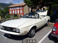 FORD Mustang (Photo 2)