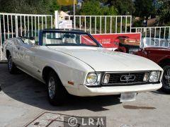 FORD Mustang (Photo 3)