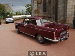 PEUGEOT 404 (Photo 5)