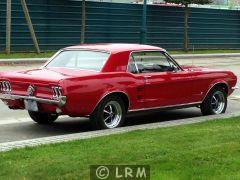 FORD Mustang (Photo 2)