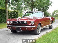 FORD Mustang (Photo 1)