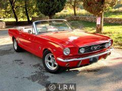 FORD Mustang (Photo 1)