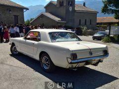 FORD Mustang (Photo 2)