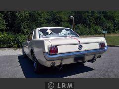 FORD Mustang (Photo 3)