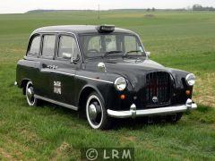 CARBODIES Taxi Anglais (Photo 1)