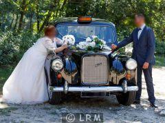 CARBODIES Taxi (Photo 3)