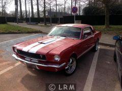 FORD Mustang (Photo 1)