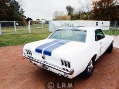 FORD Mustang (Photo 4)