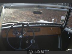 TRIUMPH Herald (Photo 4)