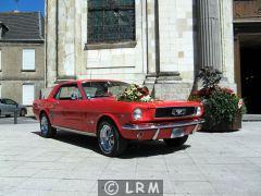 FORD Mustang (Photo 2)