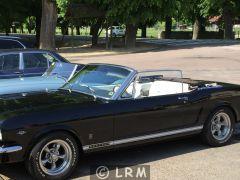 FORD Mustang (Photo 4)