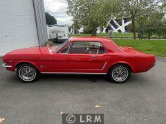 FORD Mustang (Photo 2)