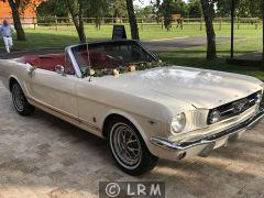 FORD Mustang (Photo 2)