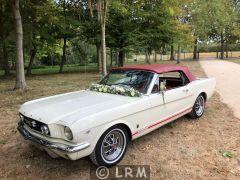 FORD Mustang (Photo 4)