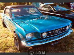 FORD Mustang (Photo 1)