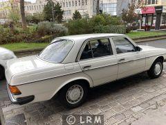 MERCEDES W123 (Photo 2)