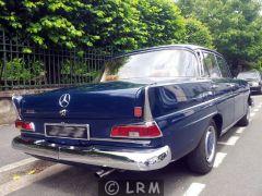 MERCEDES 220 B (Photo 2)