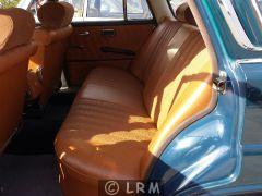 MERCEDES 220 B (Photo 4)