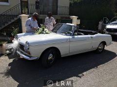 PEUGEOT 404 (Photo 1)