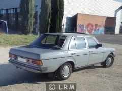 MERCEDES 240 D (Photo 2)