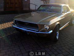 FORD Mustang (Photo 2)