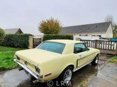 FORD Mustang (Photo 4)