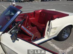 FORD Mustang (Photo 3)