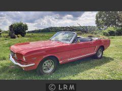 FORD Mustang (Photo 1)