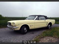 FORD Mustang (Photo 4)