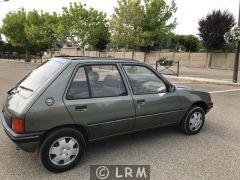 PEUGEOT 205 Automatic (Photo 3)