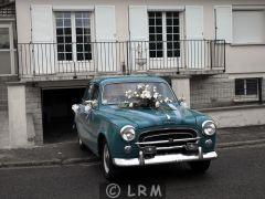 PEUGEOT 403 (Photo 1)