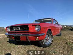 FORD Mustang V8 (Photo 1)