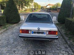BMW 320i (Photo 5)