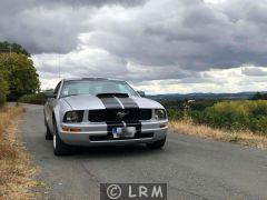 FORD Mustang (Photo 2)