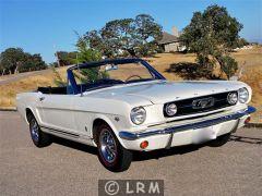 FORD Mustang Cabriolet (Photo 2)