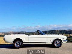 FORD Mustang Cabriolet (Photo 3)