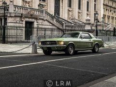 FORD Mustang (Photo 2)