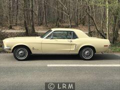 FORD Mustang (Photo 4)