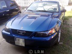 FORD Mustang (Photo 1)