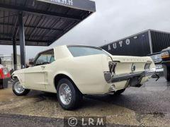 FORD Mustang  (Photo 2)