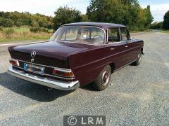 MERCEDES 200 D (Photo 3)