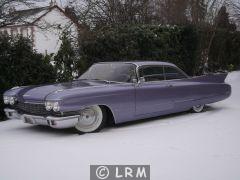 CADILLAC Coupé Deville (Photo 1)