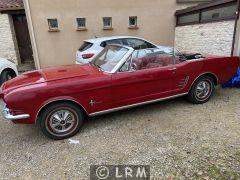FORD Mustang (Photo 1)