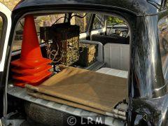 PEUGEOT 403 U5 Gendarmerie (Photo 5)