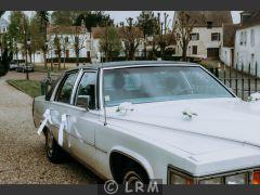 CADILLAC Fleetwood Brougham (Photo 2)